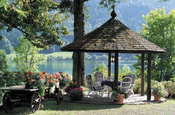 Seehotel Enzian Weissensee Luaran gambar