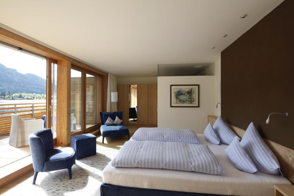 Seehotel Enzian Weissensee Bilik gambar