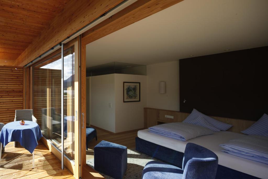 Seehotel Enzian Weissensee Bilik gambar